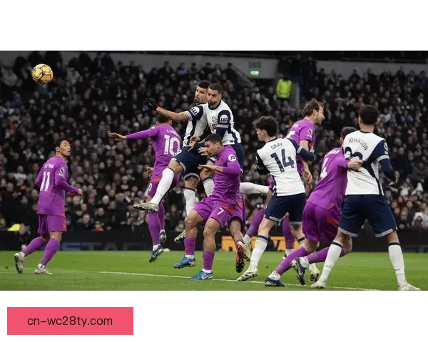 英超保级起波澜热刺降级无先例